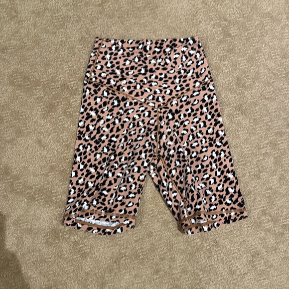 Aerie Leopard Print Bike Short - Picture 1 of 2